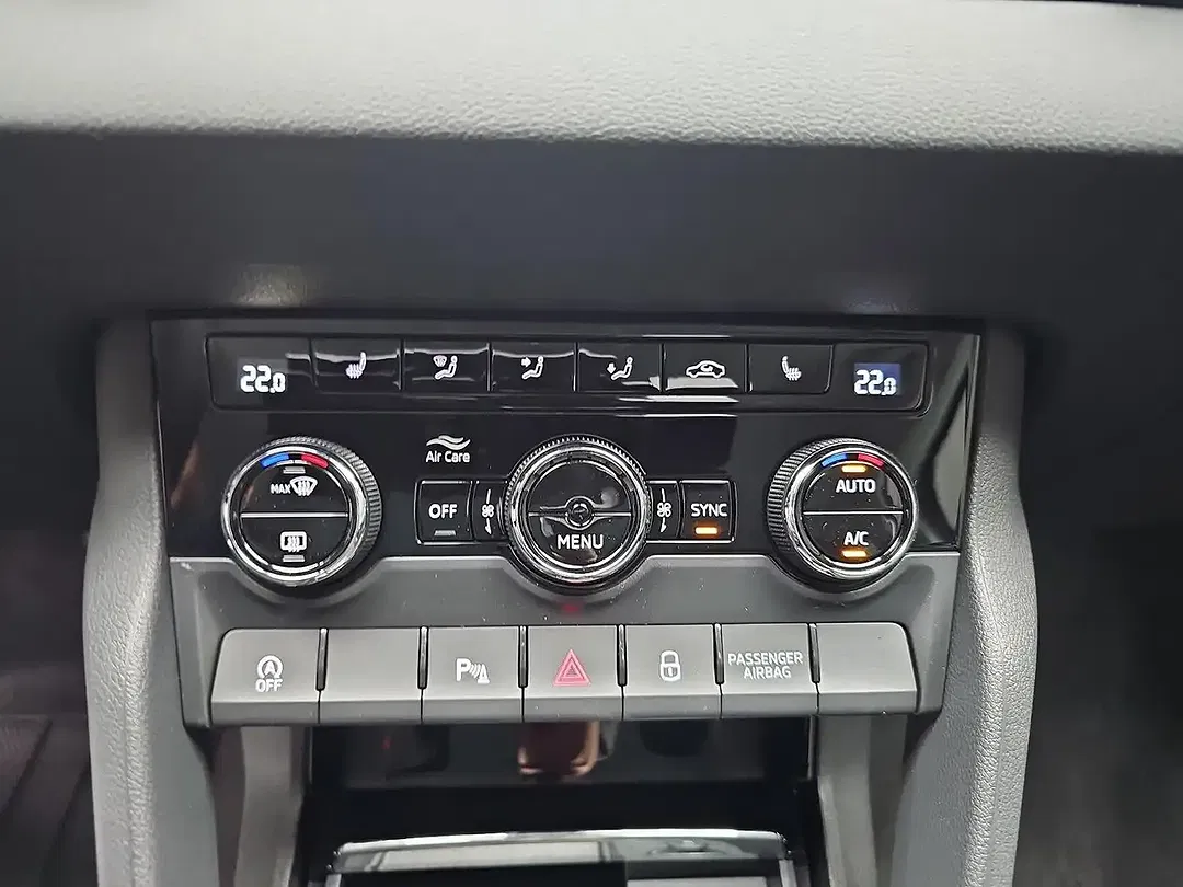 Skoda Karoq - Thumbnail 11