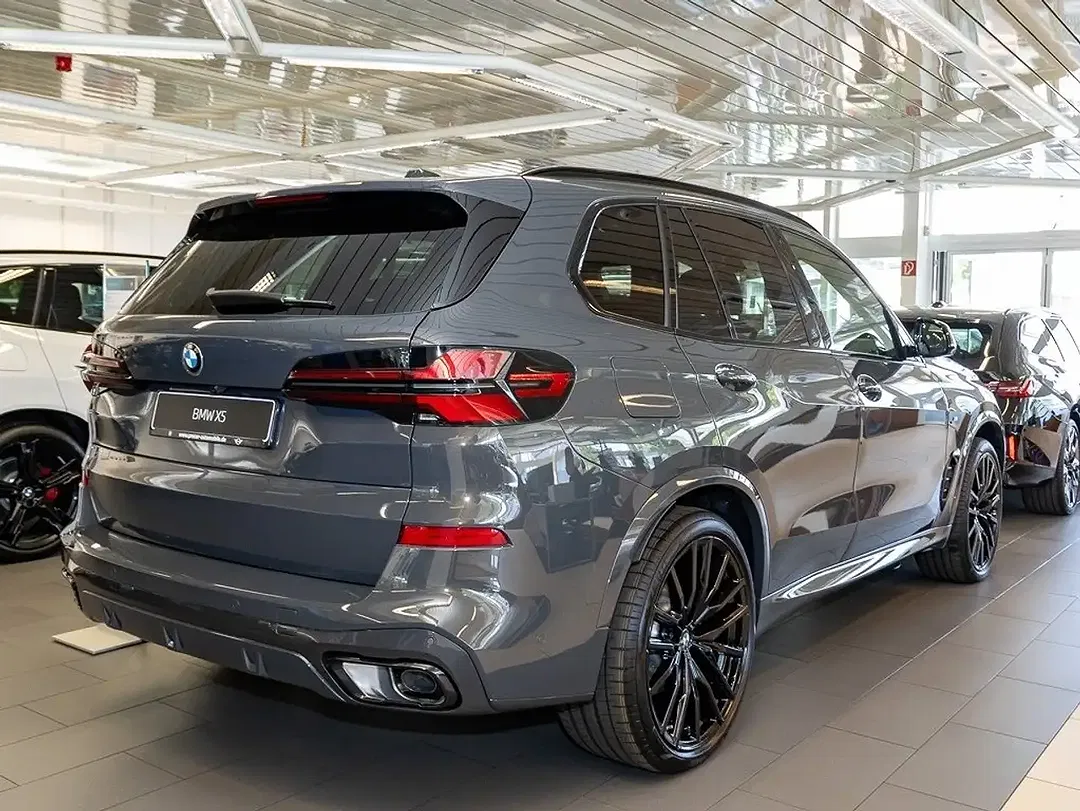 BMW X5 - Thumbnail 2