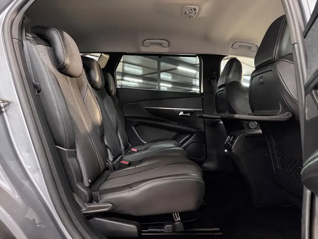 Peugeot 5008 - Thumbnail 8