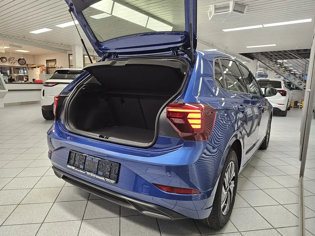 Volkswagen Polo - Thumbnail 3