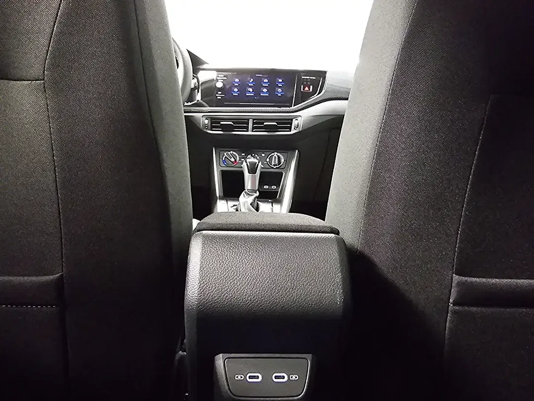 Volkswagen Polo - Thumbnail 7
