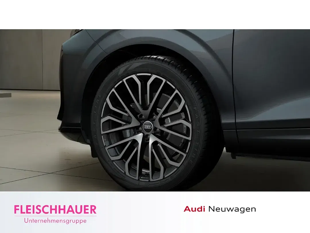 Audi Q3 - Thumbnail 5