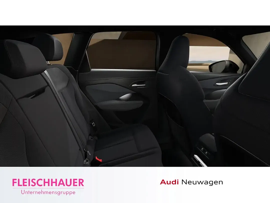 Audi Q3 - Thumbnail 9