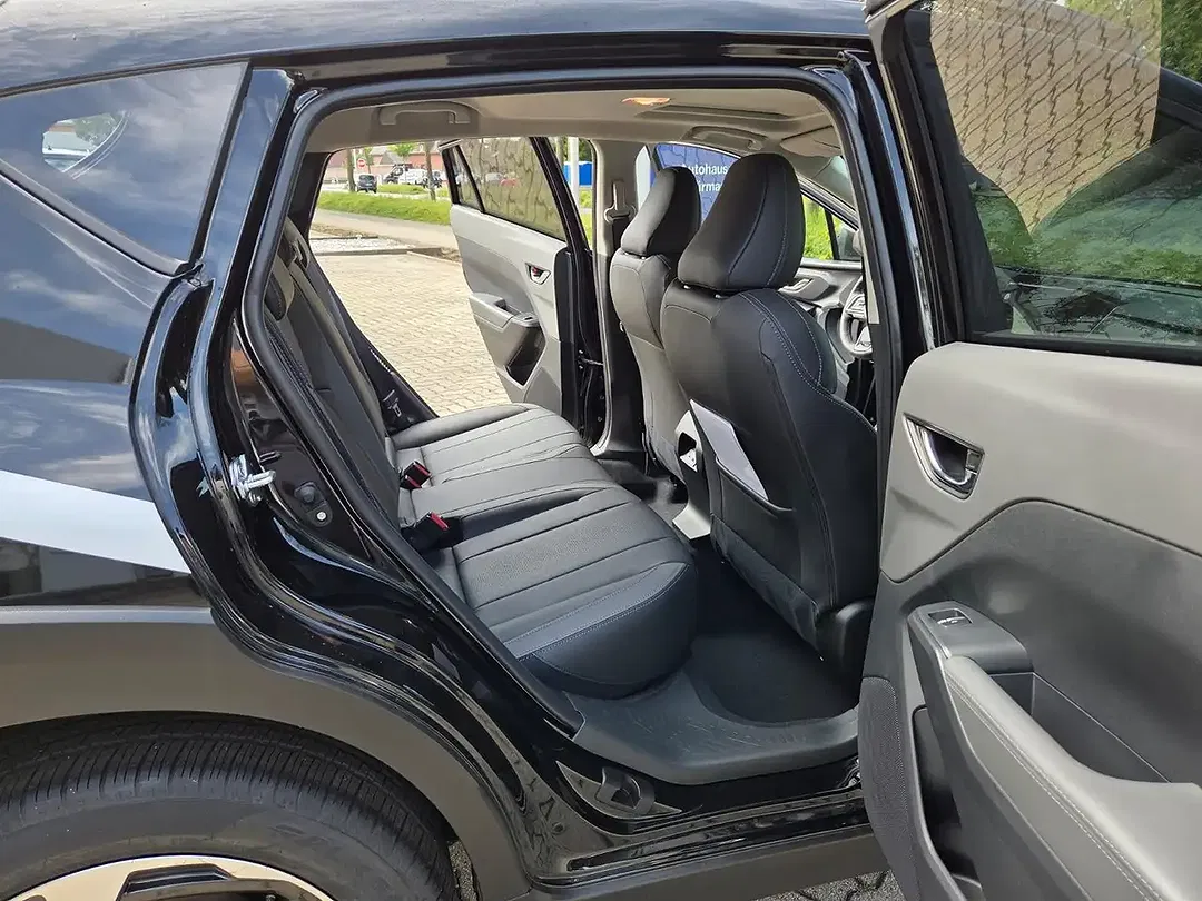 Subaru Crosstrek - Thumbnail 9