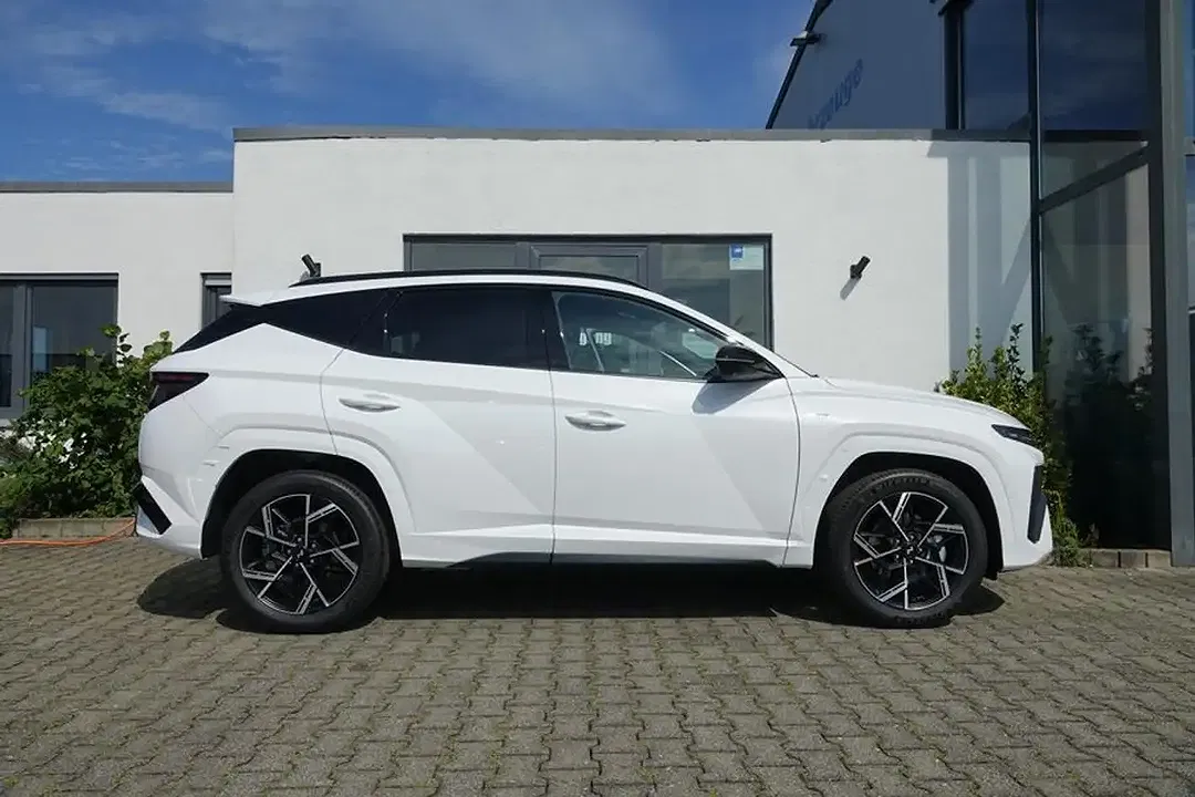 Hyundai TUCSON - Thumbnail 2