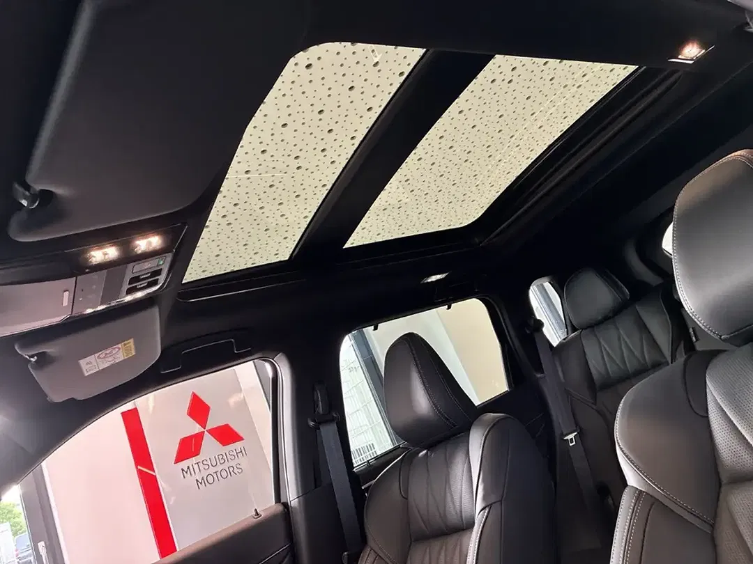 Mitsubishi Outlander - Thumbnail 15