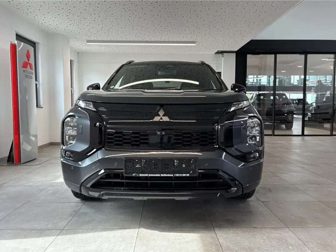Mitsubishi Outlander - Thumbnail 5