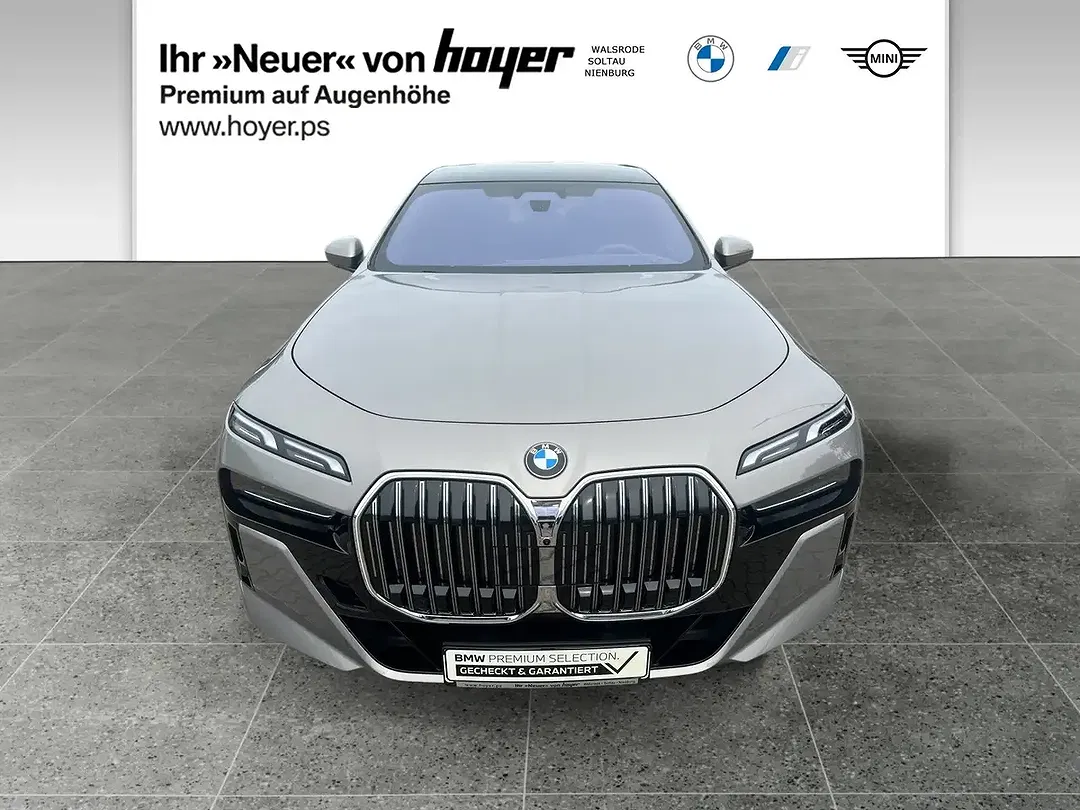 BMW 740 - Thumbnail 12