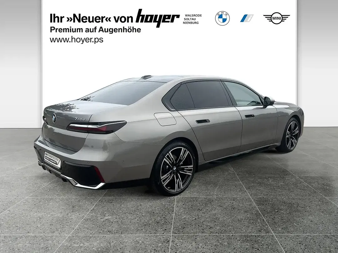 BMW 740 - Thumbnail 2