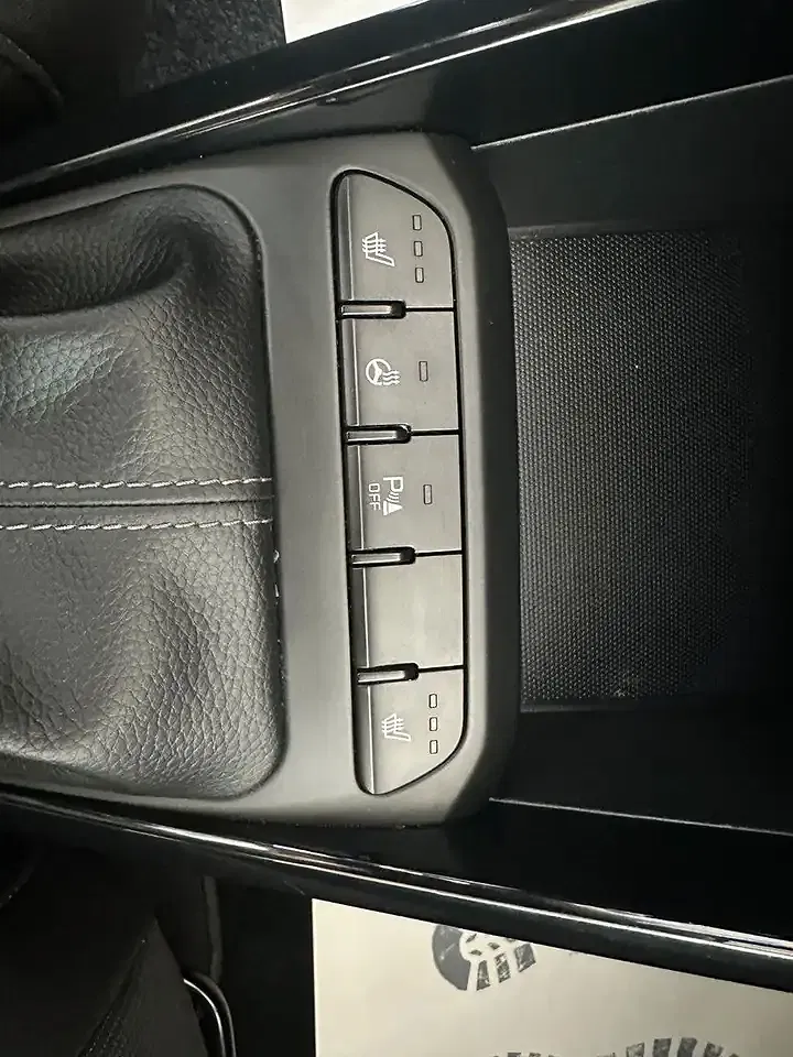Kia Rio - Thumbnail 9