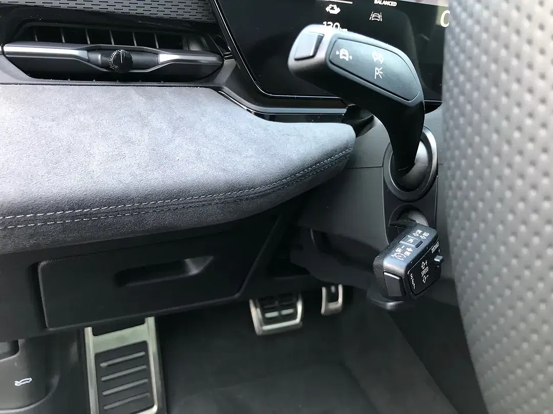 Audi A6 e-tron - Thumbnail 12