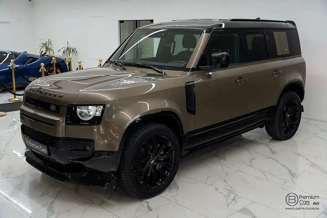 Land Rover Defender - Thumbnail 3