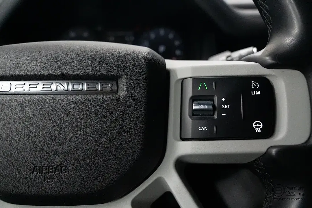 Land Rover Defender - Thumbnail 33