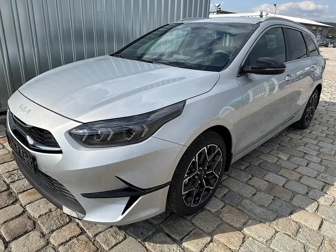 Kia Ceed SW / cee'd SW - Thumbnail 1
