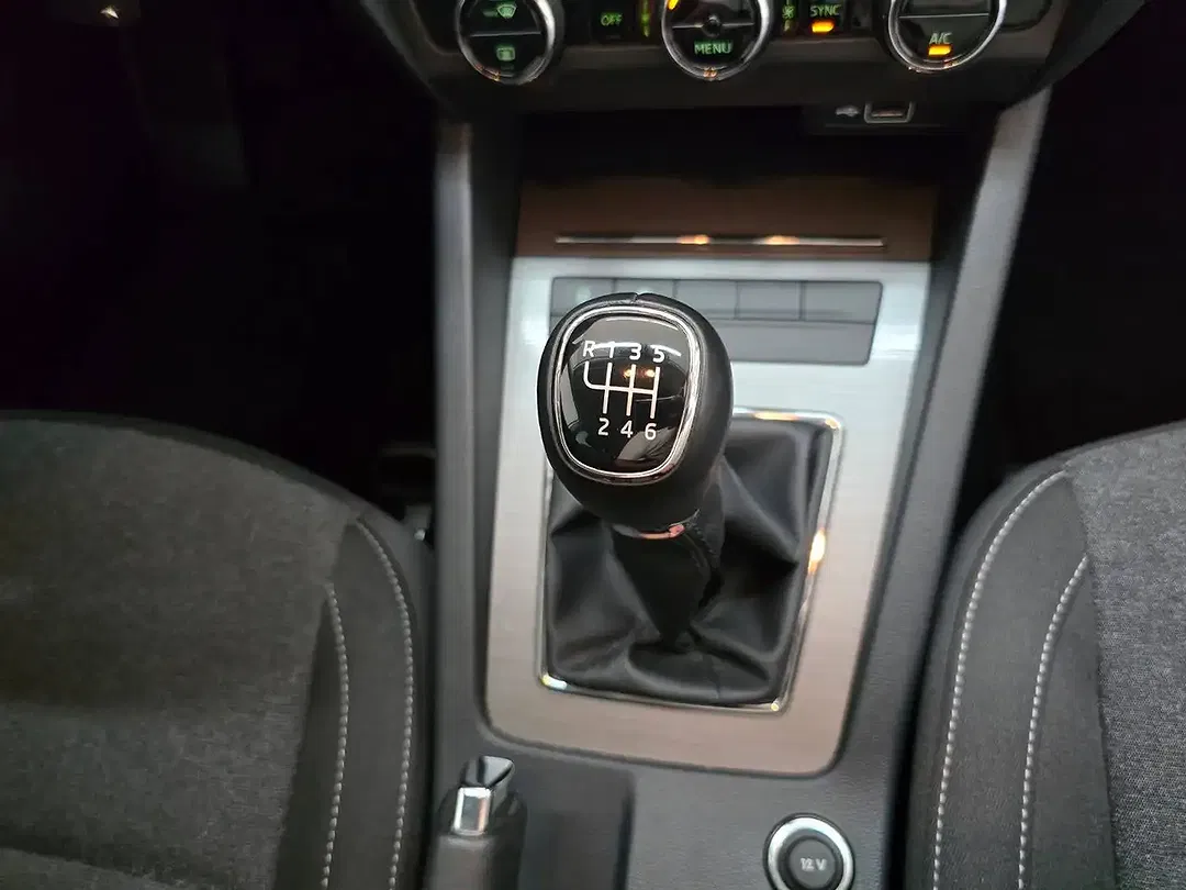 Skoda Octavia - Thumbnail 11