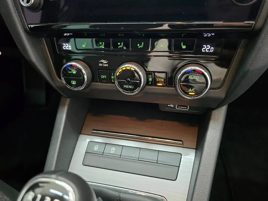 Skoda Octavia - Thumbnail 12