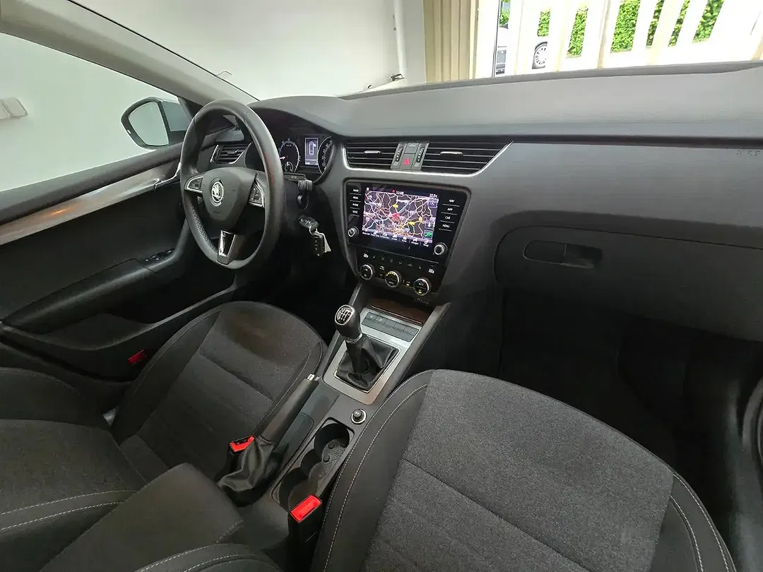 Skoda Octavia - Thumbnail 9