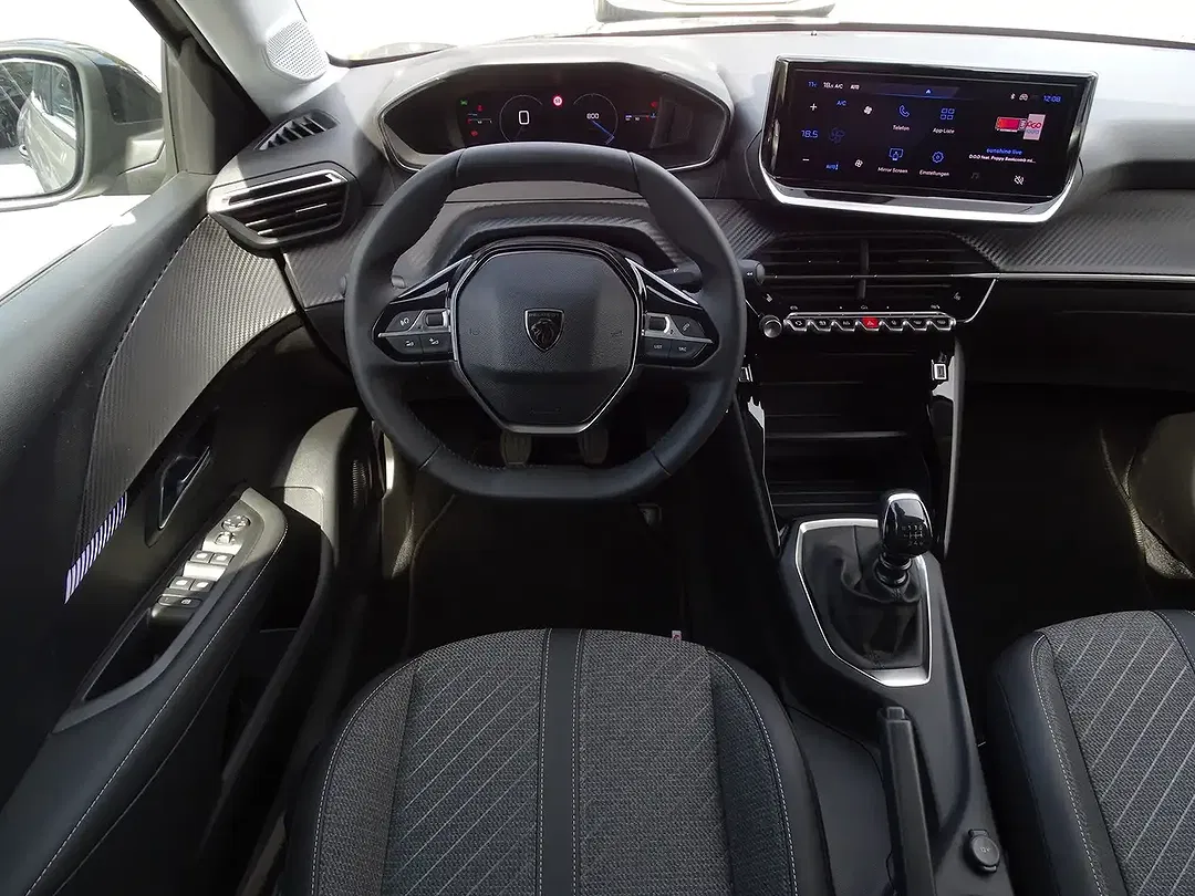 Peugeot 208 - Thumbnail 9
