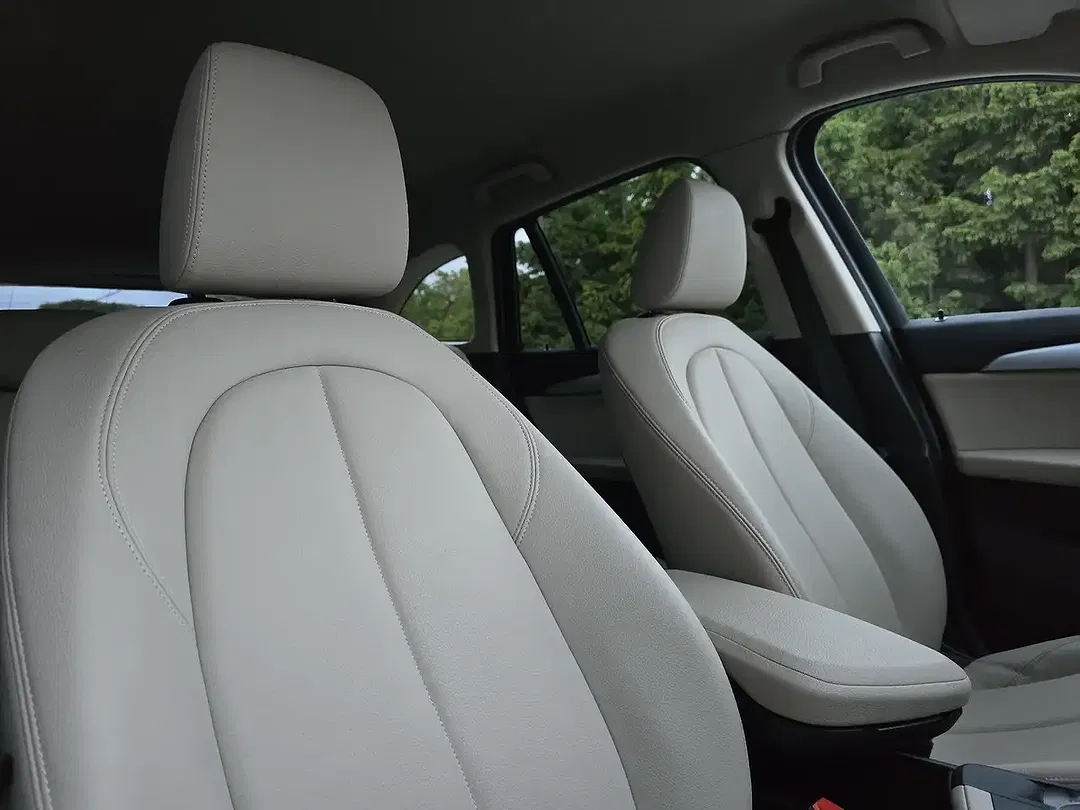 BMW X1 - Thumbnail 11