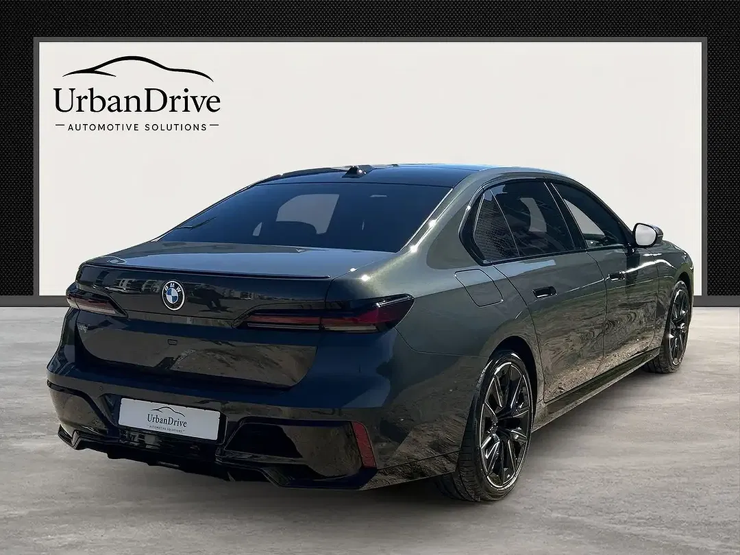 BMW 740 - Thumbnail 13