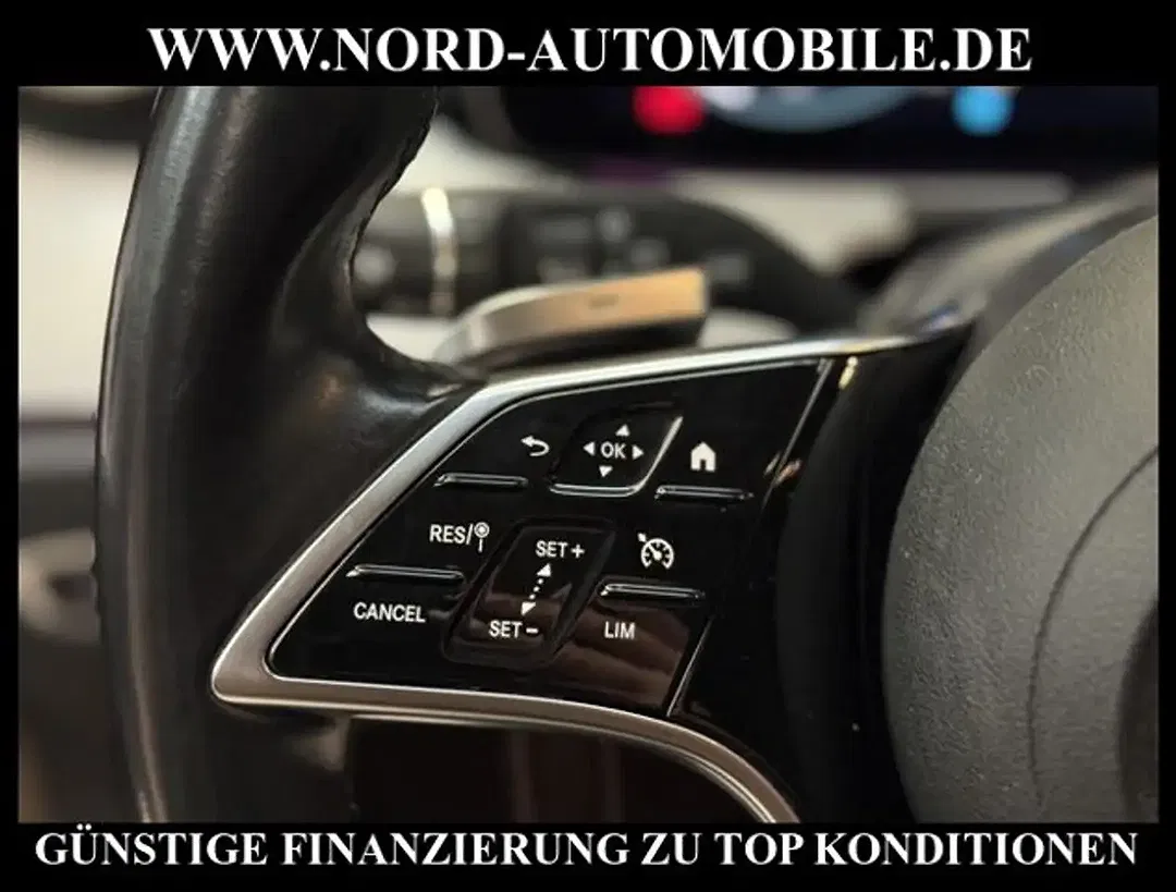 Mercedes-Benz E 300 - Thumbnail 17