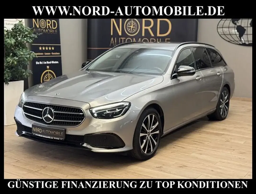 Mercedes-Benz E 300 - Thumbnail 3
