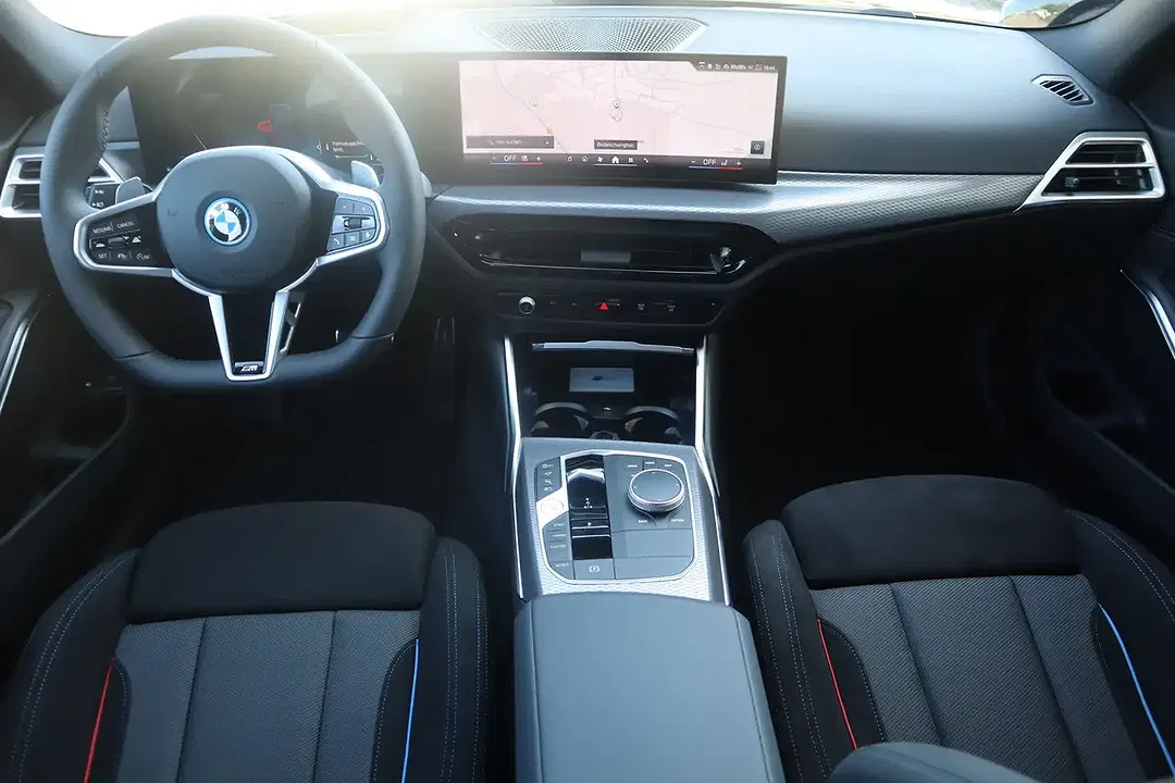 BMW 330 - Thumbnail 7