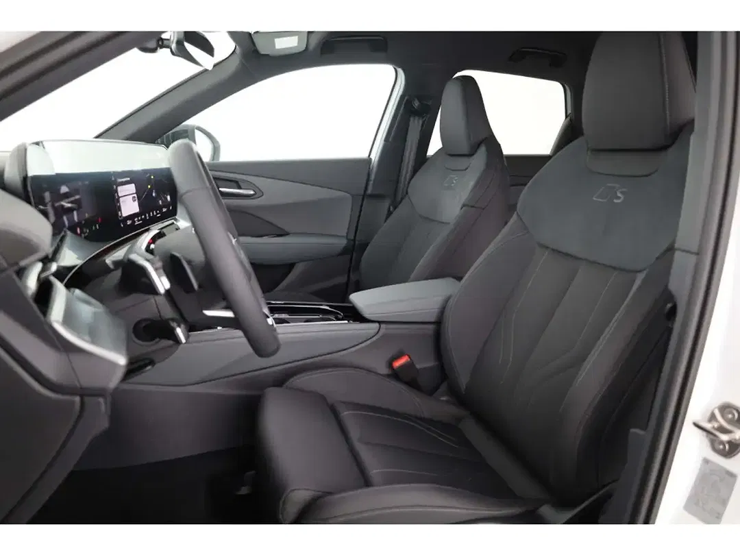 Audi Q3 - Thumbnail 9