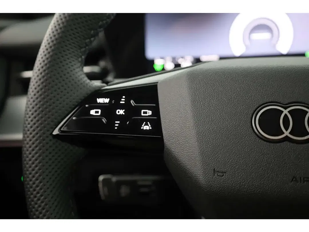 Audi Q3 - Thumbnail 13