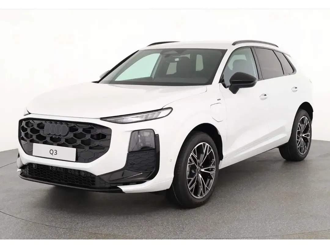 Audi Q3 - Thumbnail 1