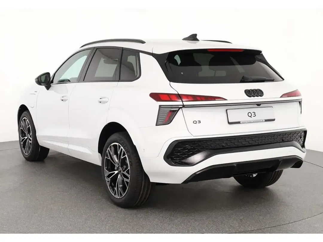 Audi Q3 - Thumbnail 3