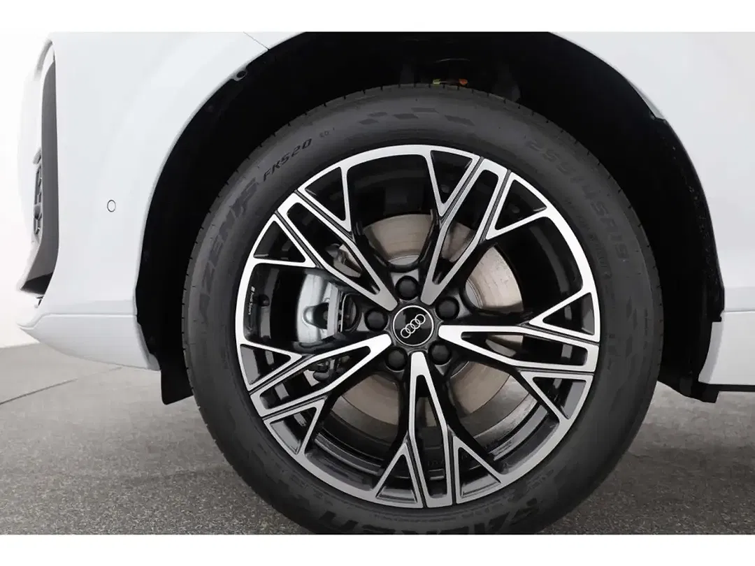Audi Q3 - Thumbnail 7