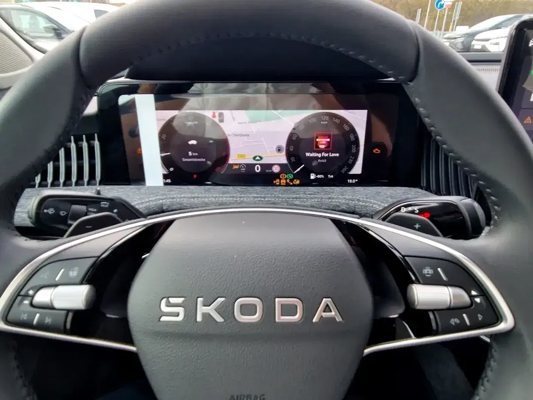 Skoda Superb - Thumbnail 10
