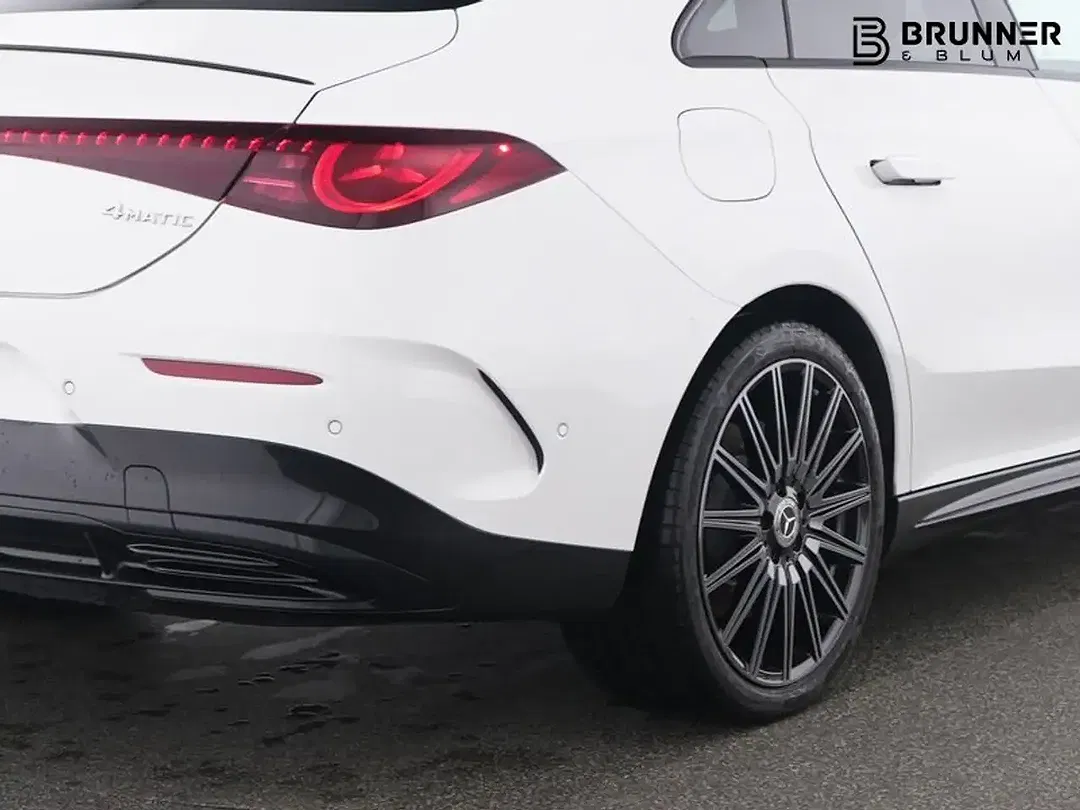 Mercedes-Benz CLA 350 - Thumbnail 4
