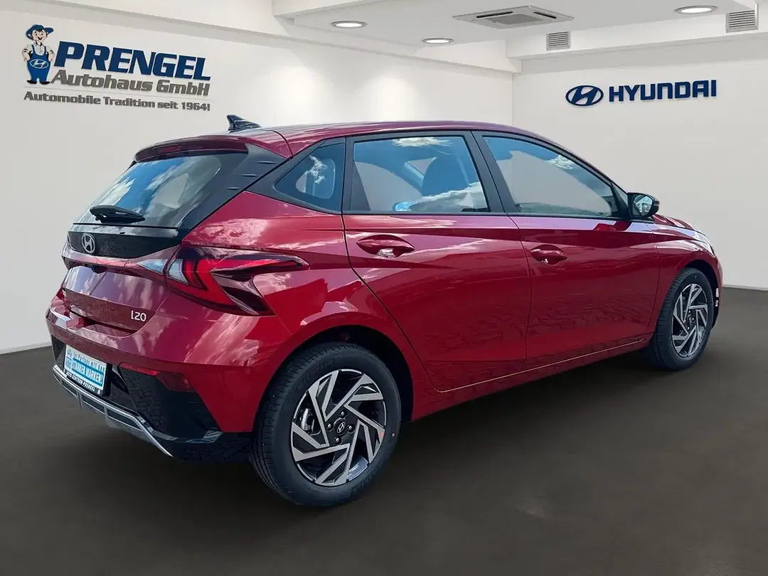 Hyundai i20 - Thumbnail 3