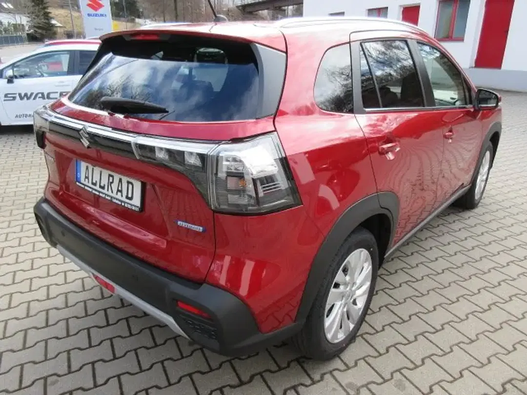 Suzuki S-Cross - Thumbnail 6