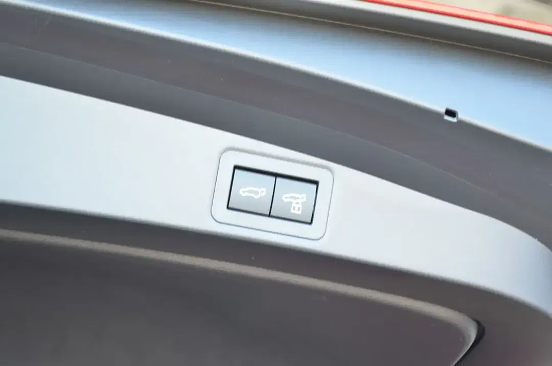 Toyota Corolla - Thumbnail 10