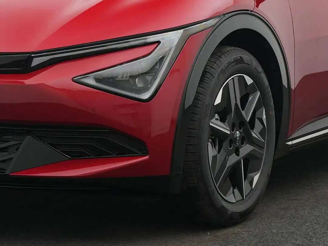 Kia EV6 - Thumbnail 8