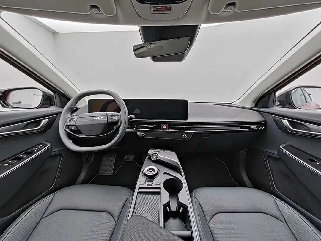 Kia EV6 - Thumbnail 9