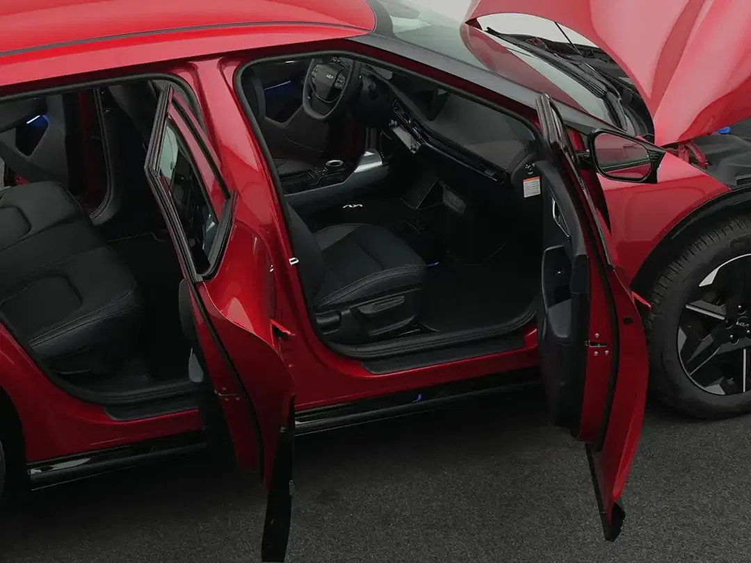 Kia EV6 - Thumbnail 10