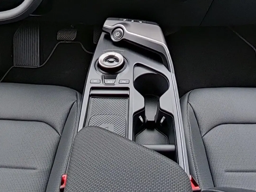 Kia EV6 - Thumbnail 12