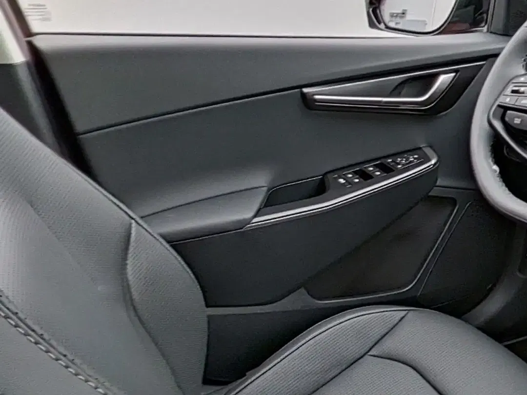 Kia EV6 - Thumbnail 13