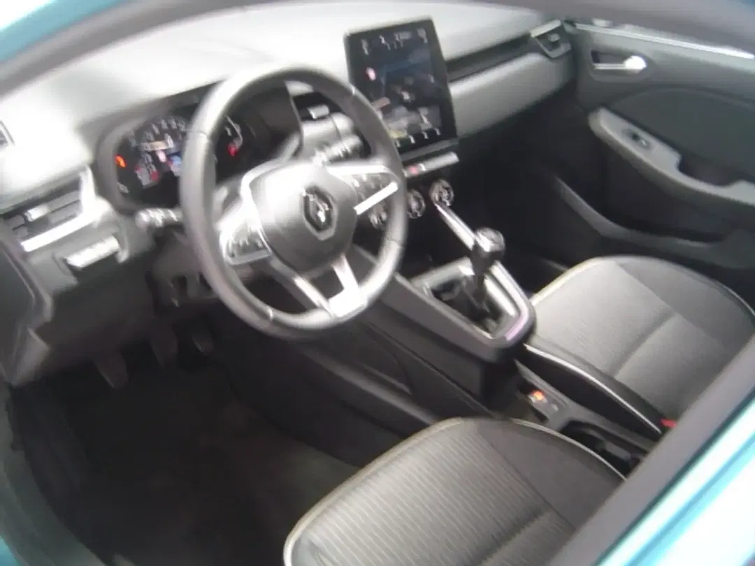 Renault Clio - Thumbnail 11