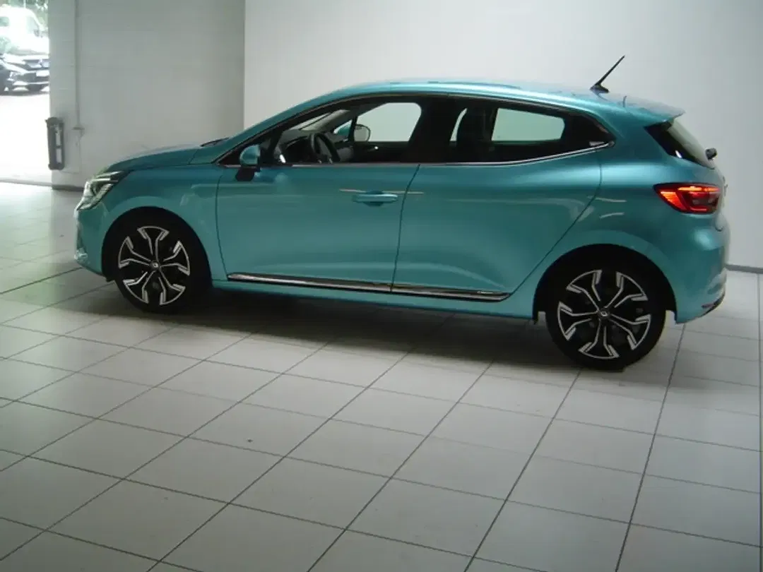 Renault Clio - Thumbnail 3