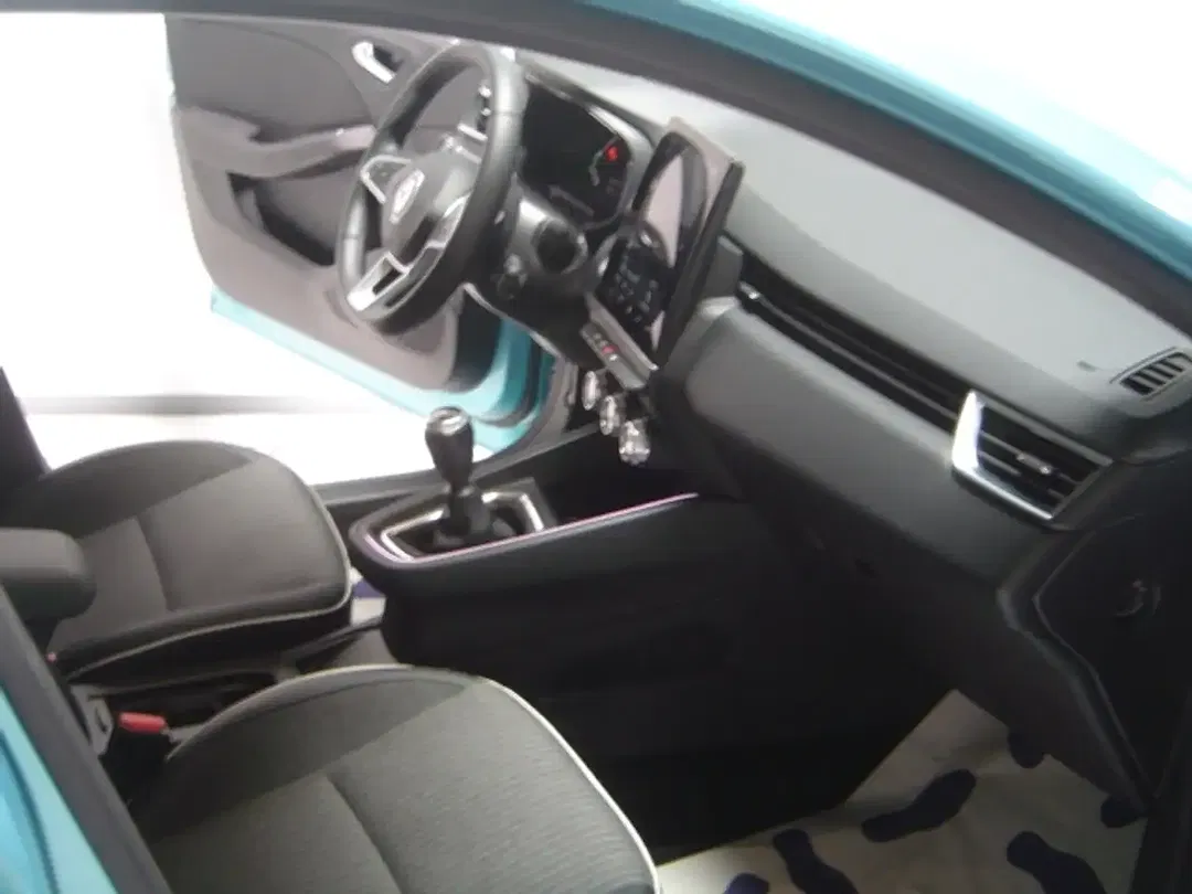 Renault Clio - Thumbnail 4