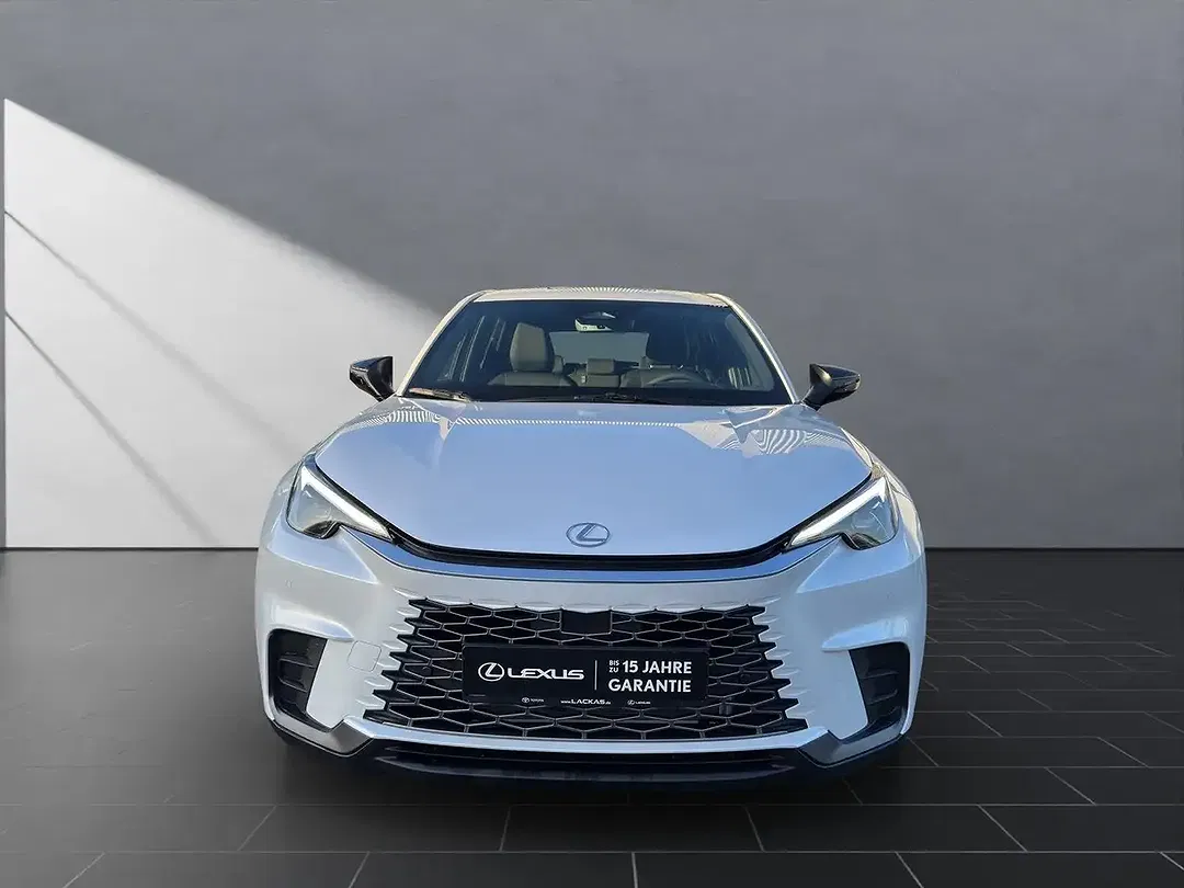 Lexus LBX - Thumbnail 7