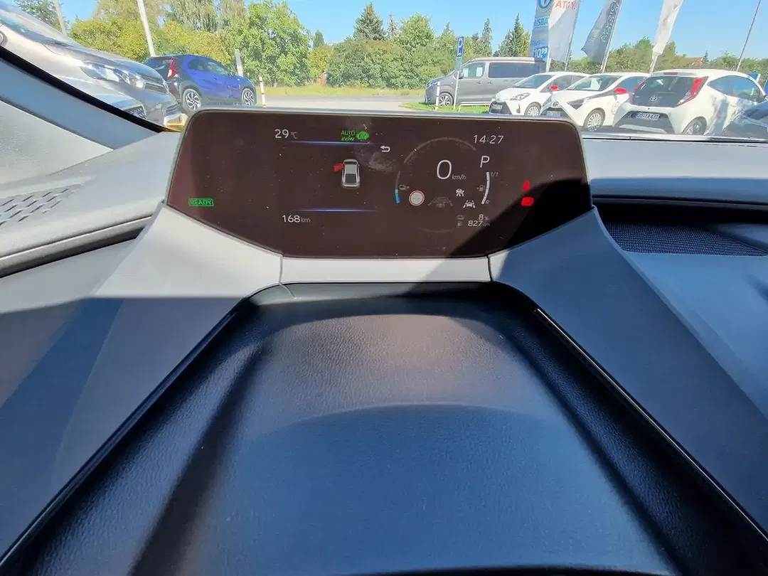 Toyota Prius - Thumbnail 13