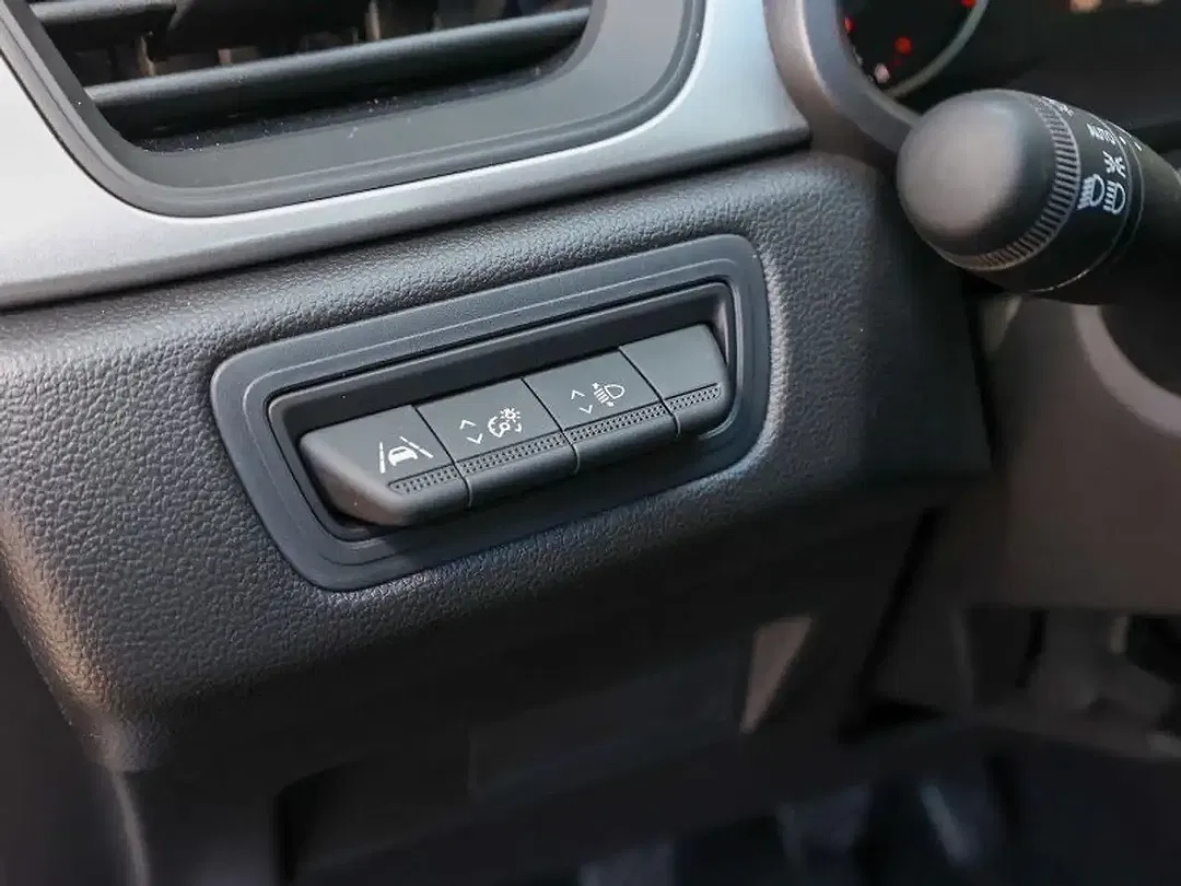 Renault Captur - Thumbnail 8