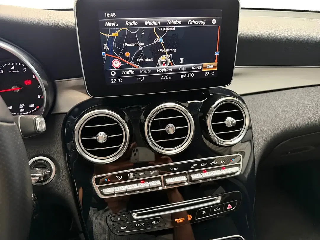 Mercedes-Benz GLC 250 - Thumbnail 10