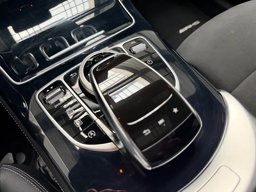 Mercedes-Benz GLC 250 - Thumbnail 16